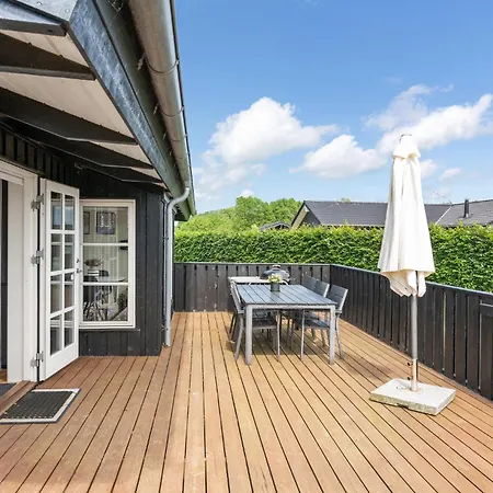 بيت للعطل 5 Bedroom Amazing In Haderslev