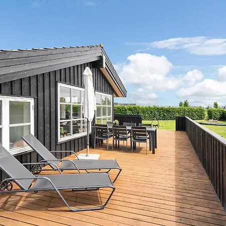 5 Bedroom Amazing In Haderslev Flovt
